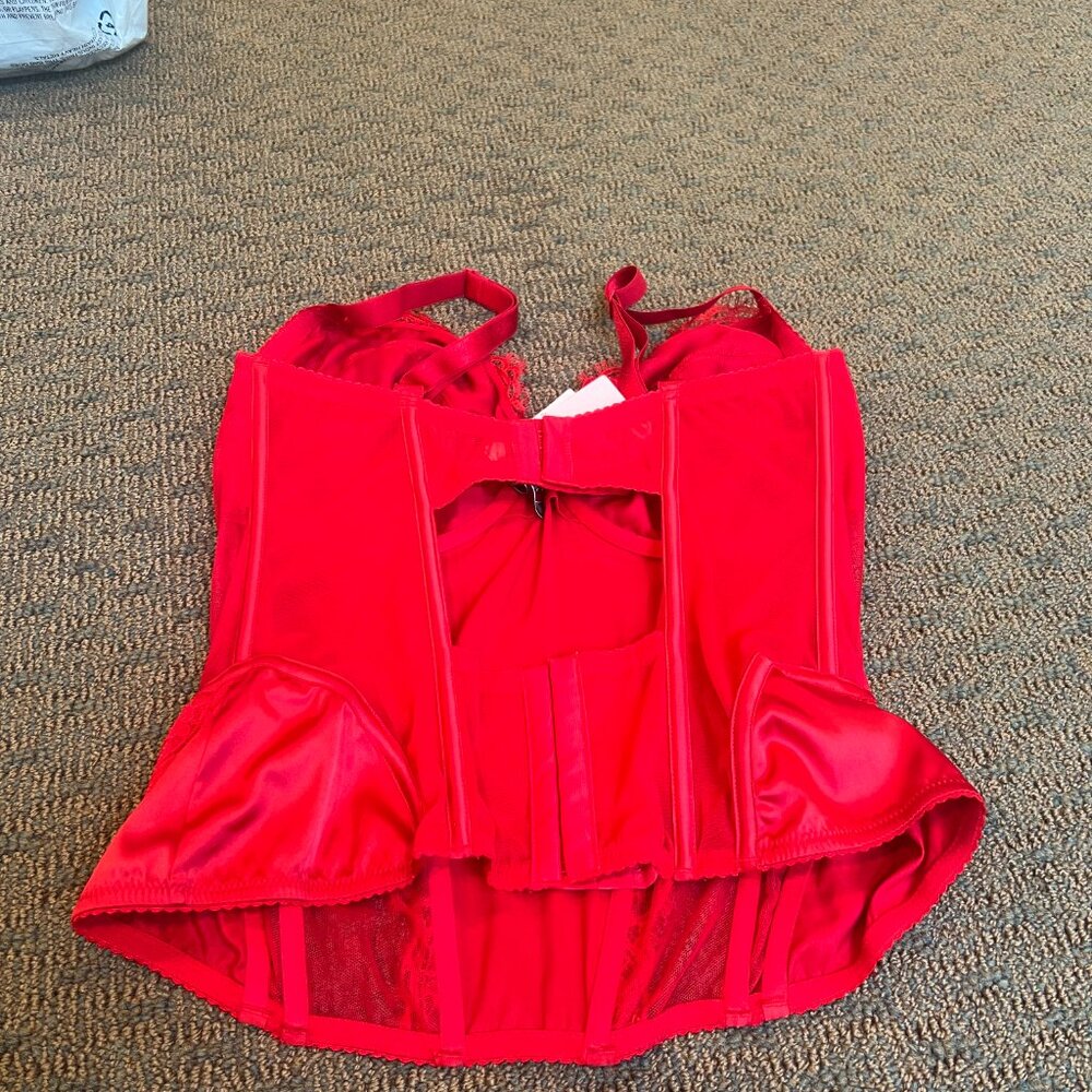 Red Corset - Picture 4 of 7